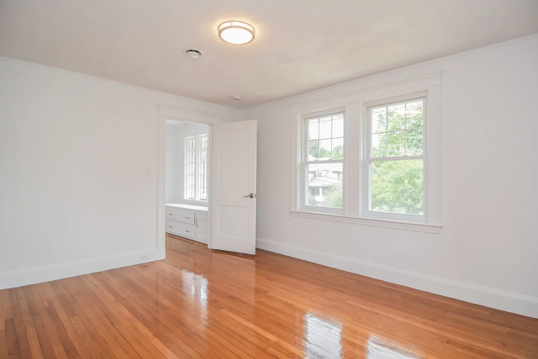 Photo of 19 Stoneleigh Rd