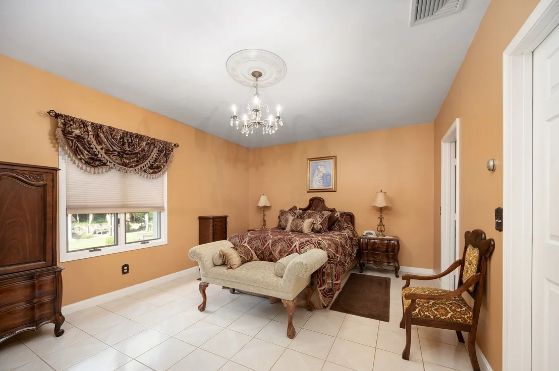 Photo of 22 Brook View Dr