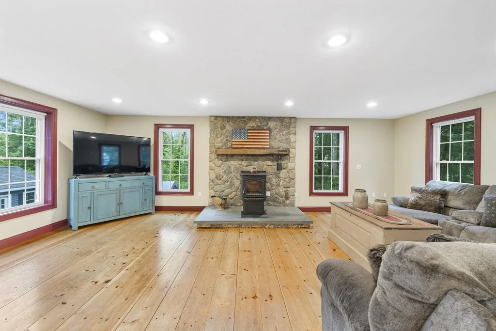 Photo of 77 Adams Ave