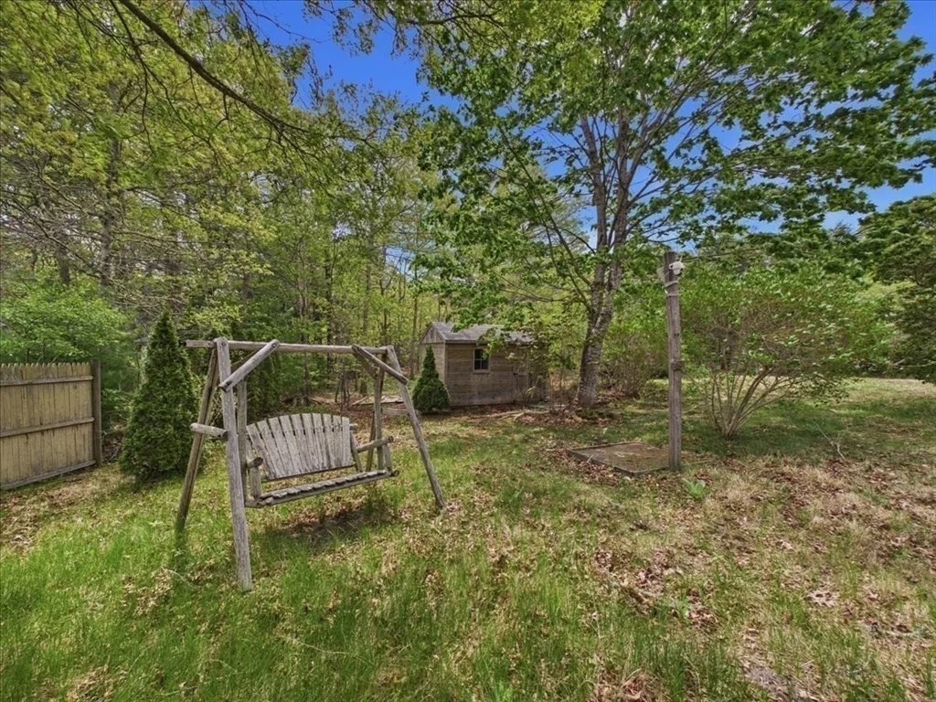 Photo of 40 Bennets Neck Dr