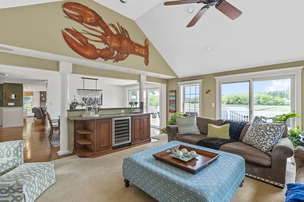 Photo of 102 Riverside Circle