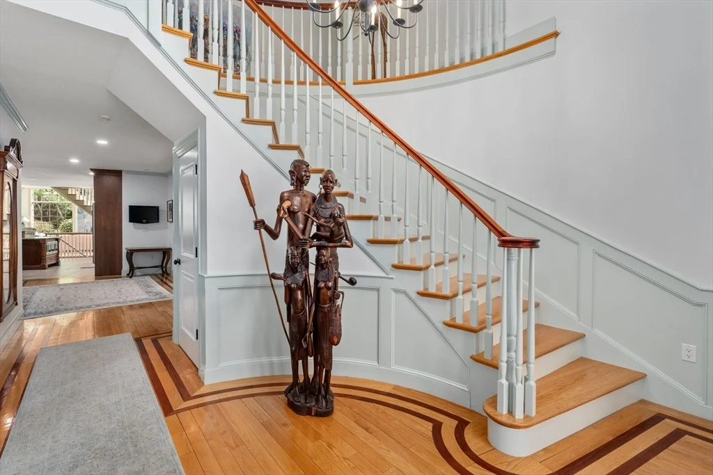 Photo of 80 Loring Road