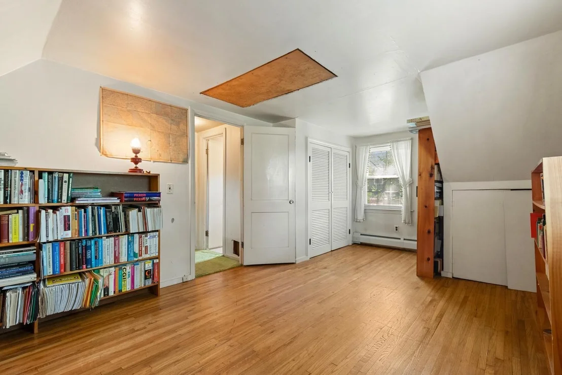 Photo of 40 Valentine Rd