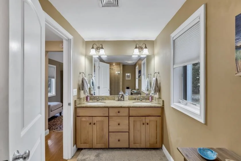 Photo of 304 Red Brook Rd