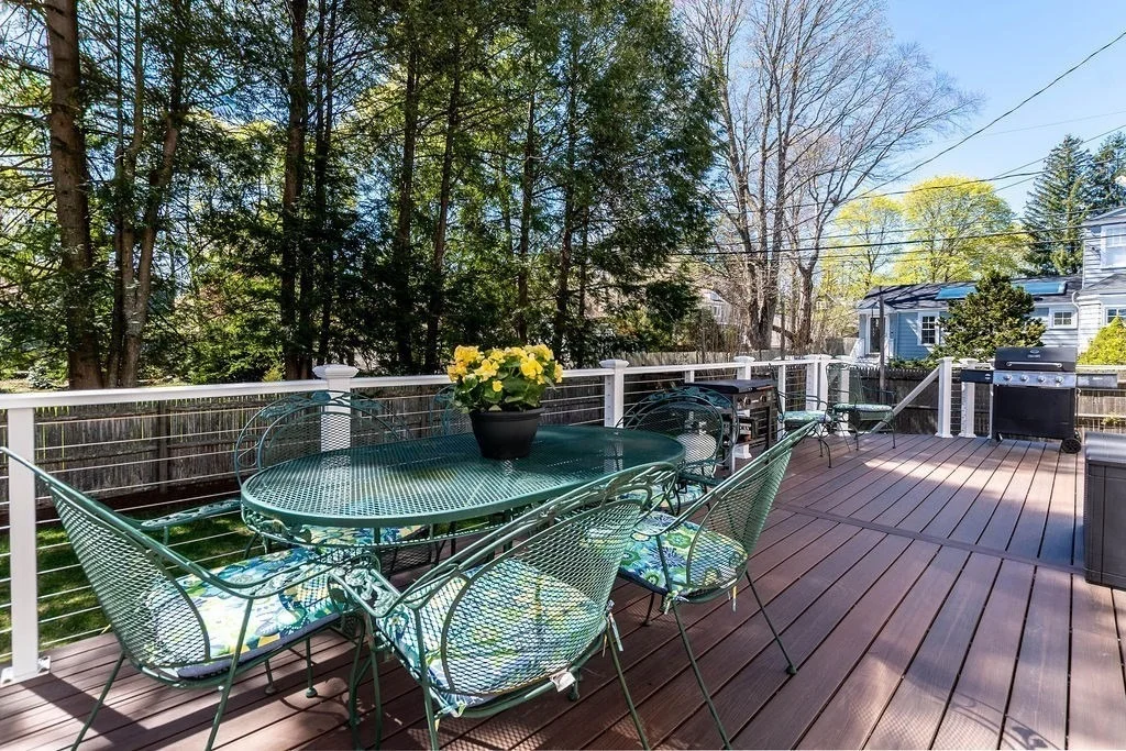 Photo of 180 Walnut St