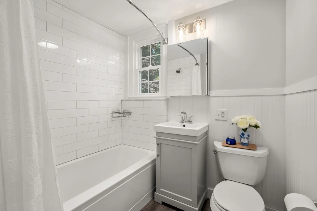 Photo of 320 Western Avenue