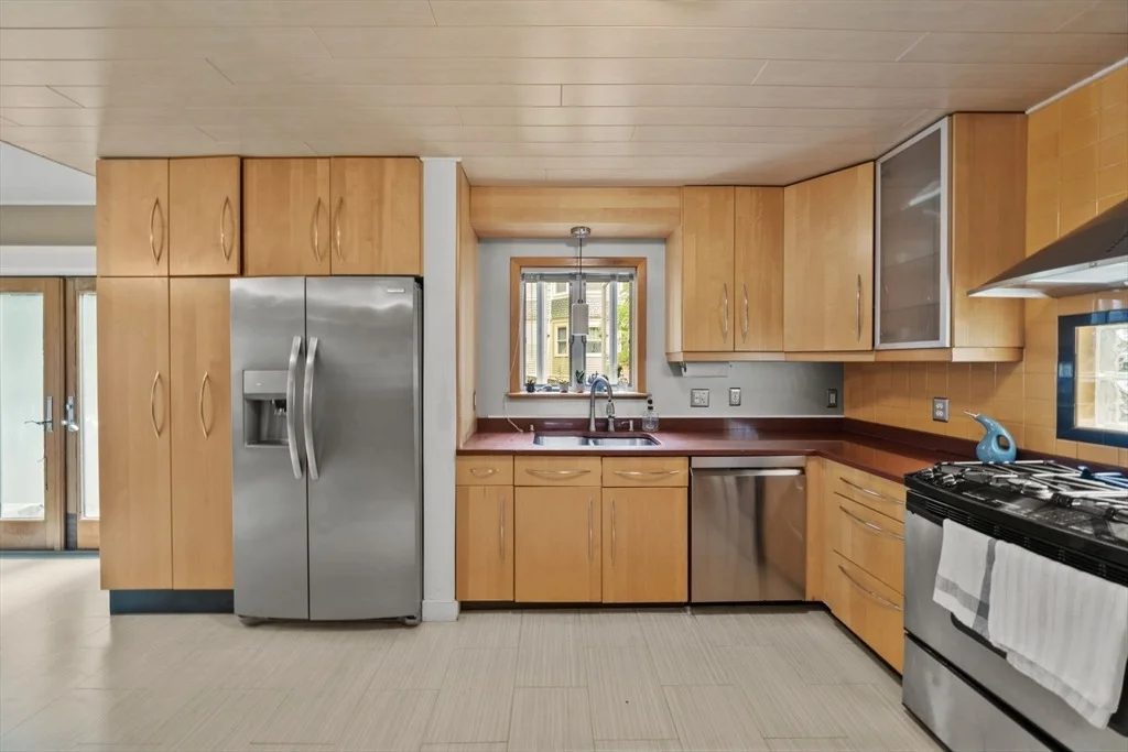 Photo of 25 Maple Ave.