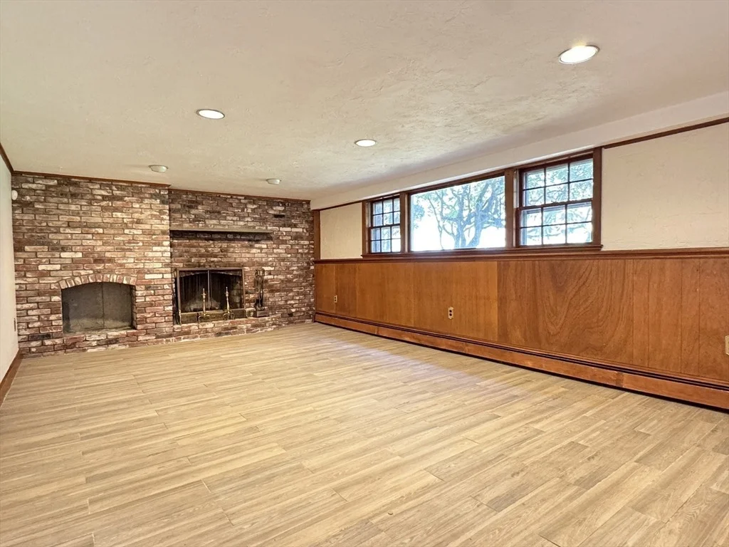 Photo of 43 Sherburn Cir