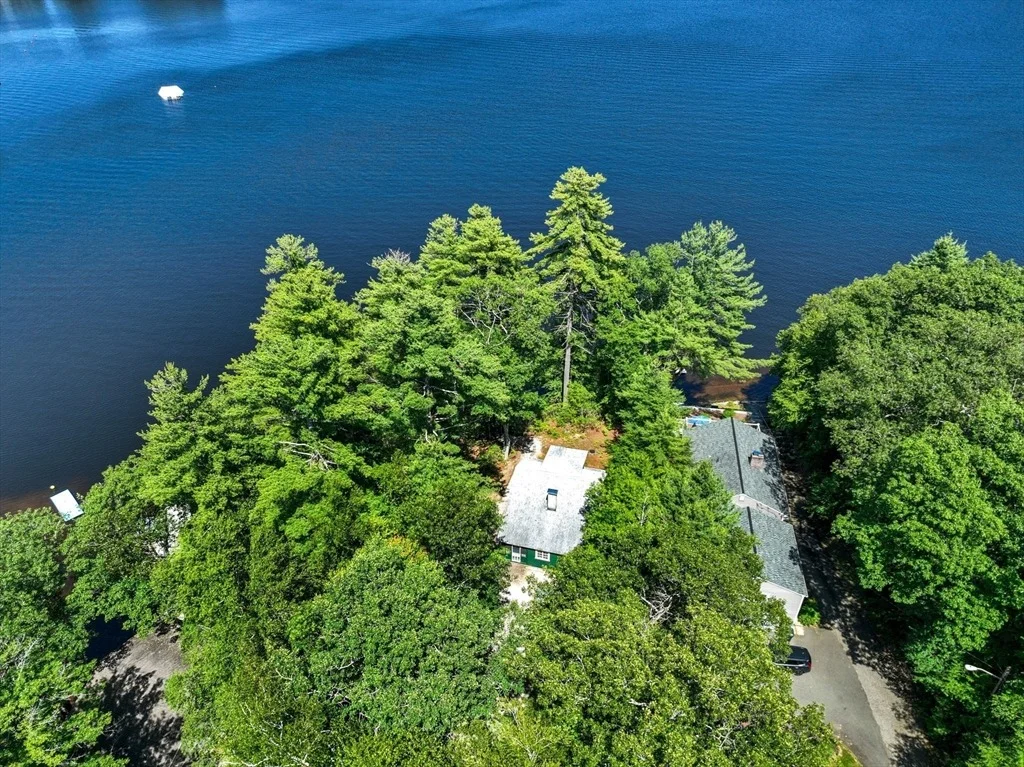 Photo of 183 Mashapaug Road