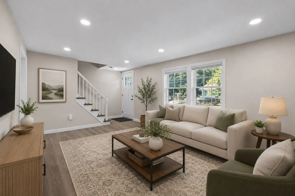 Photo of 5 Squire Ln