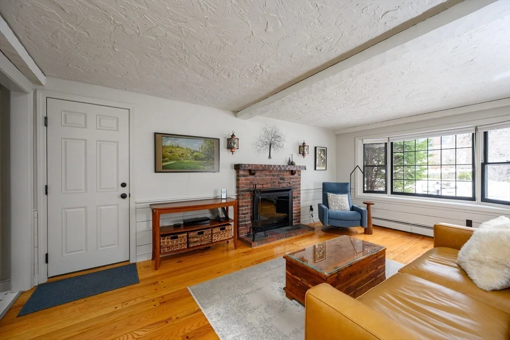 Photo of 40 Dean Rd