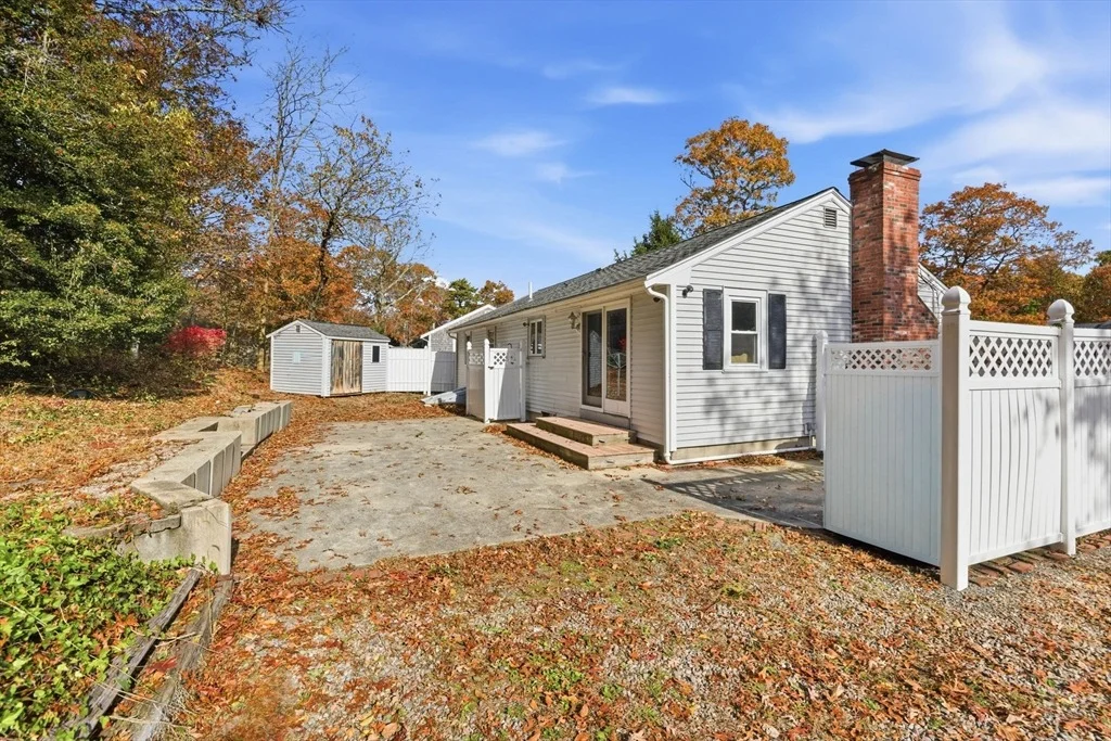 Photo of 544 Cotuit Rd