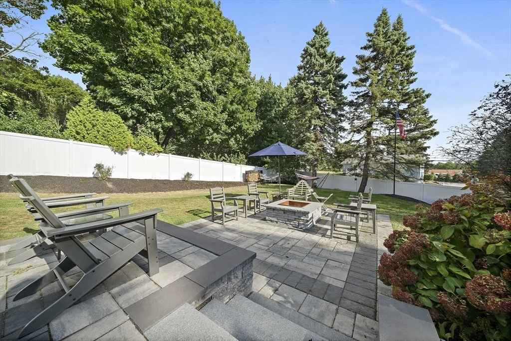 Photo of 146 Eleanor Dr