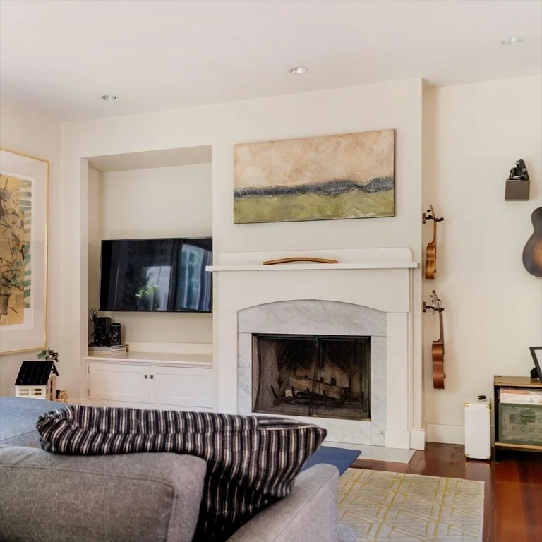 Photo of 2 Maple Pl