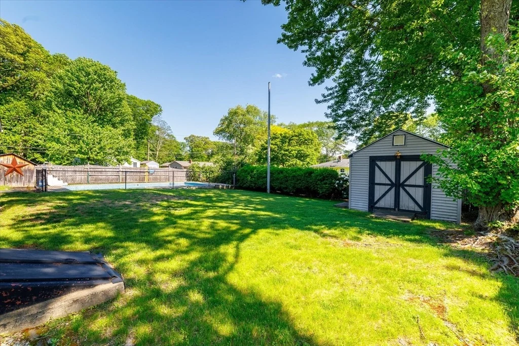 Photo of 8 Horseshoe Dr