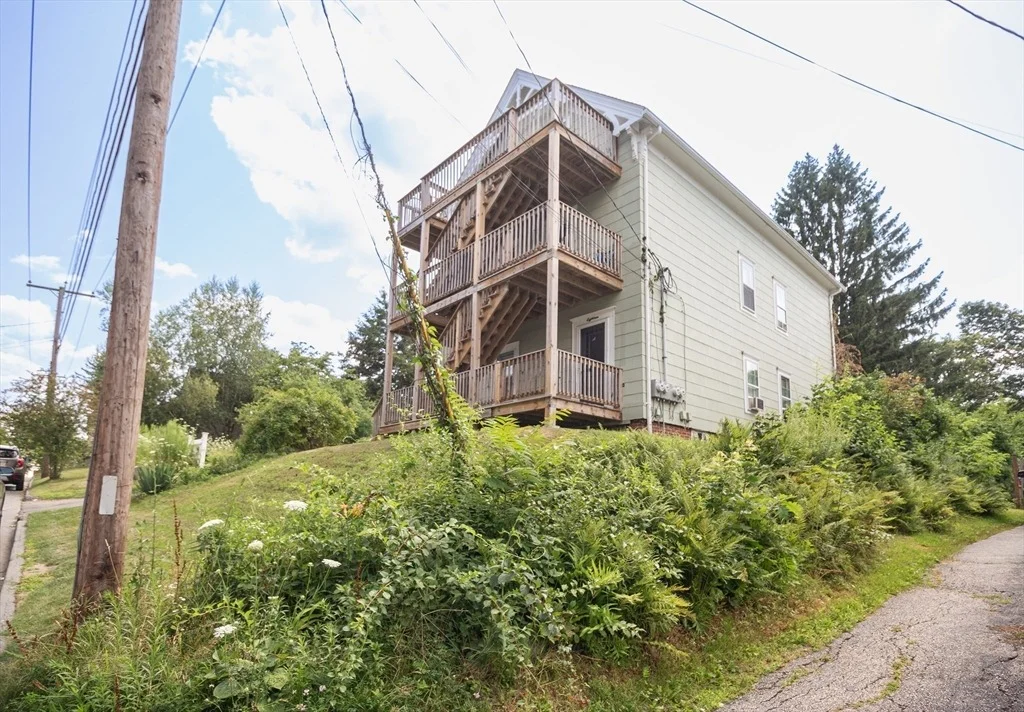 Photo of 18 Steele St