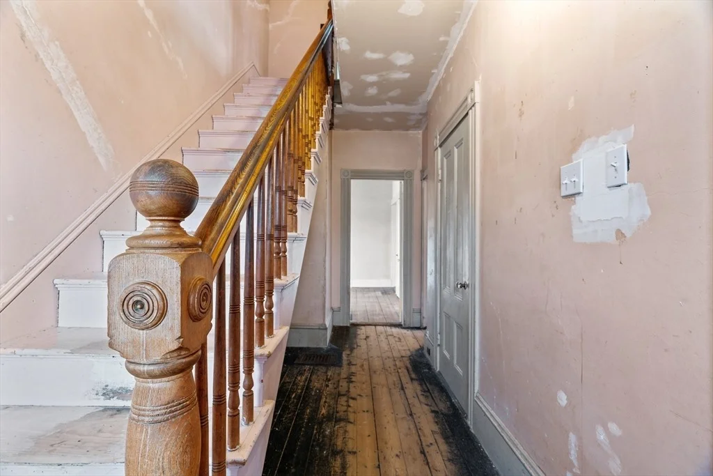 Photo of 367 Elm Street