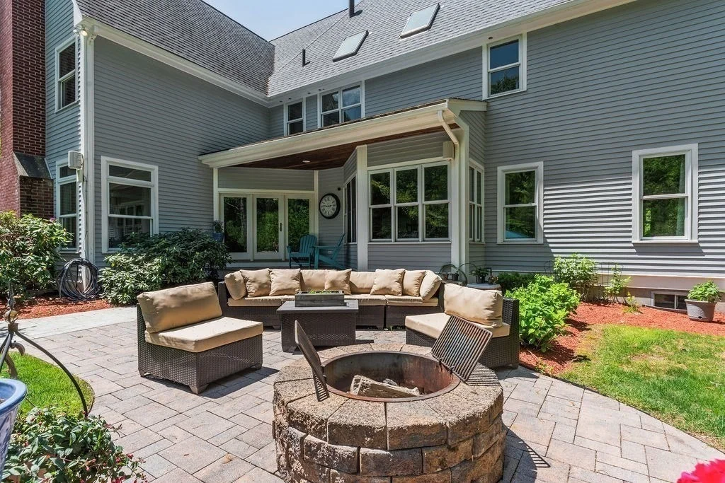 Photo of 11 Windsor Dr