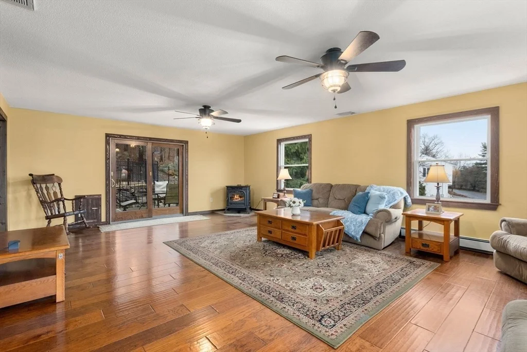 Photo of 235 James St