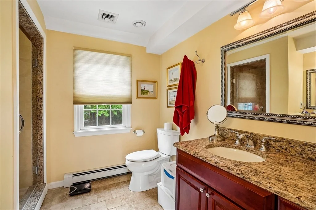 Photo of 2 Berkley Cir