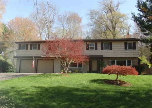 Photo of 7 Barry Dr