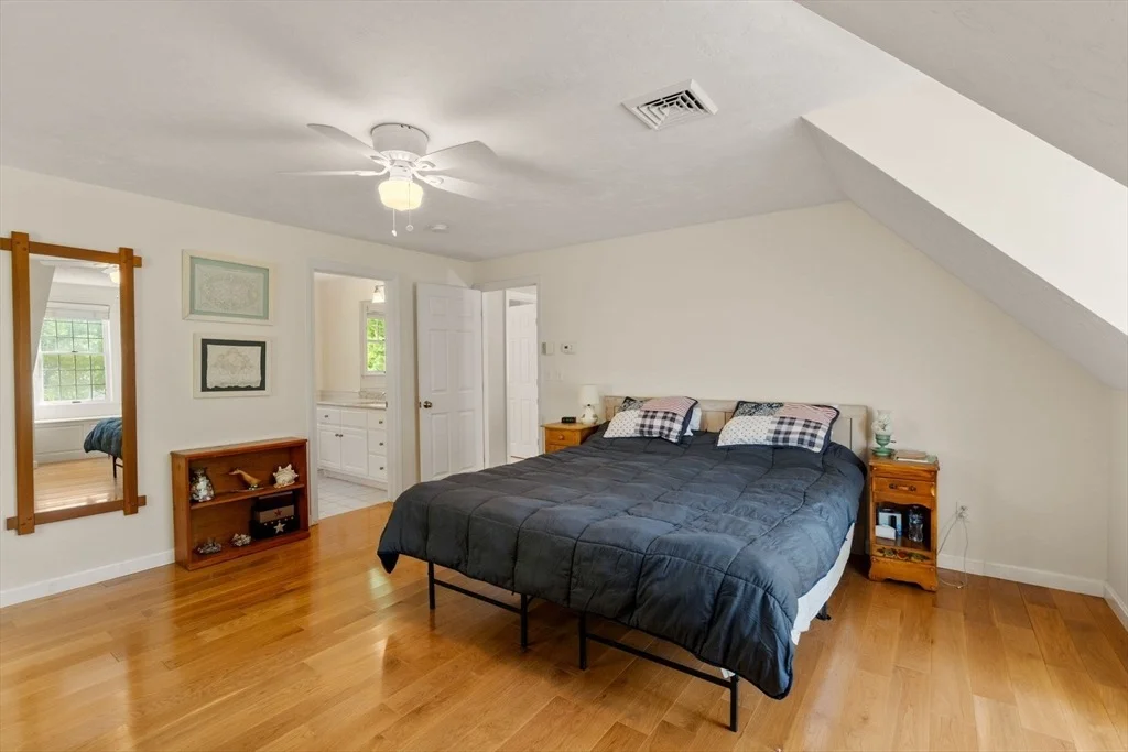 Photo of 8 Friendship Ln