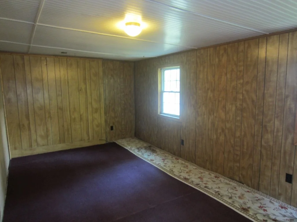 Photo of 8 Kristen Ln