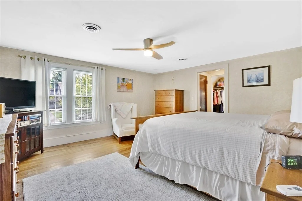 Photo of 146 Bellevue Ave