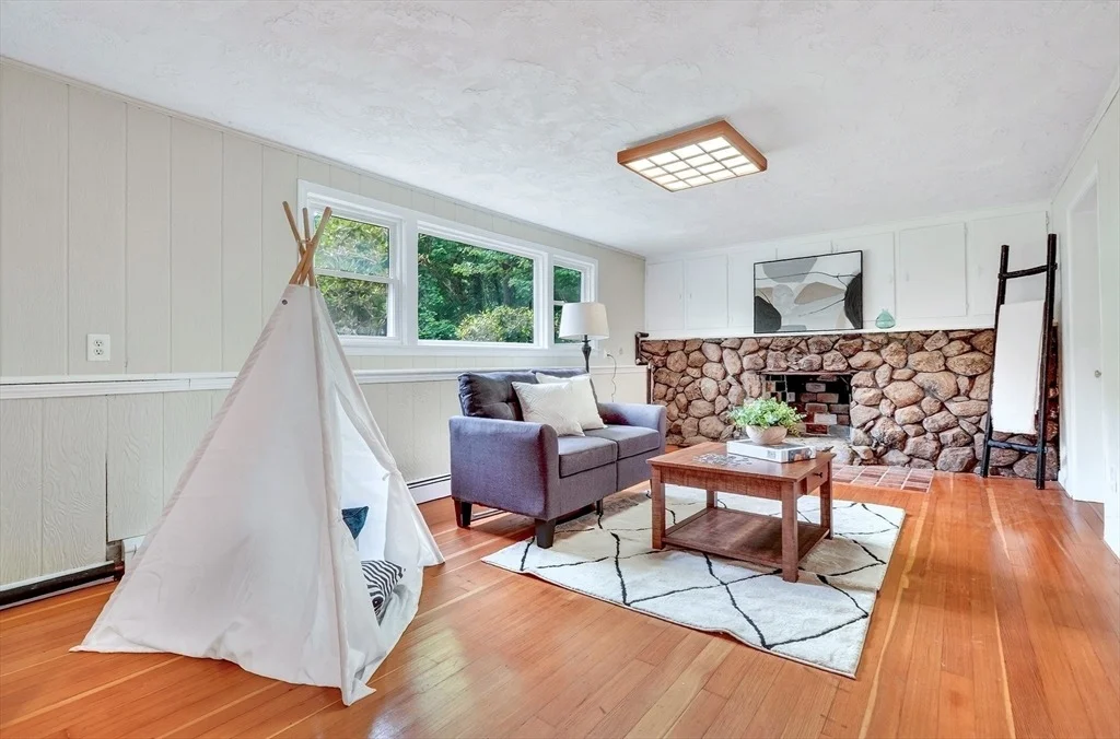 Photo of 10 Glenridge Dr