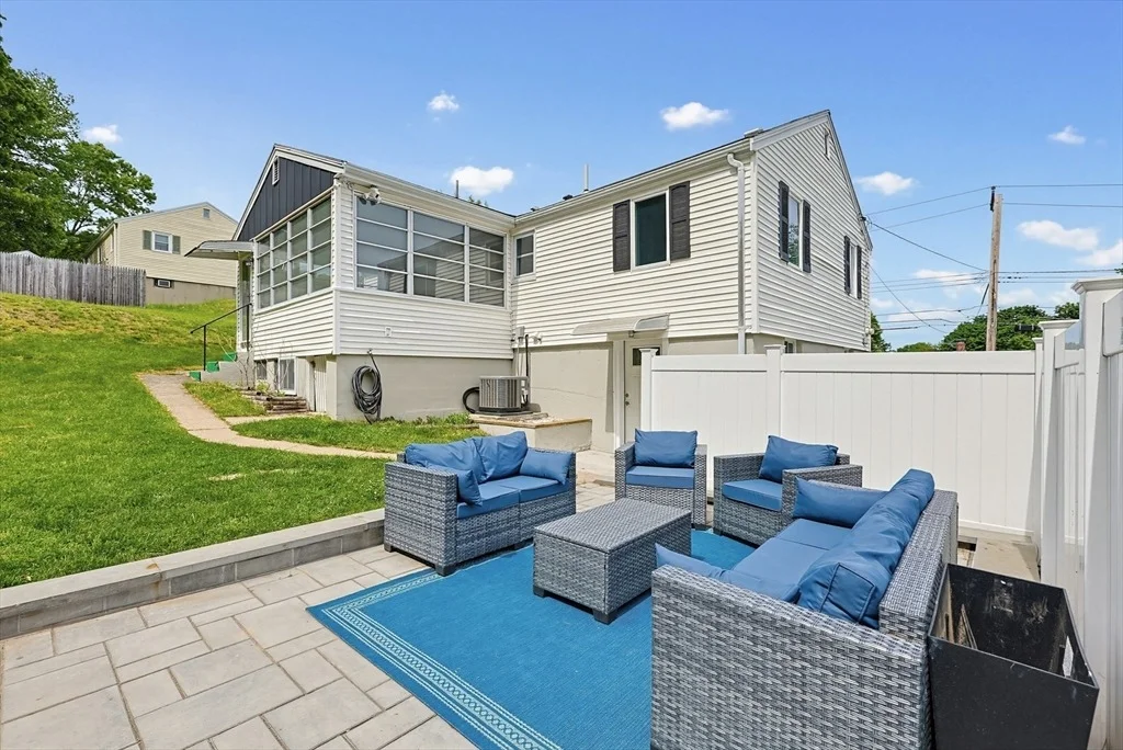Photo of 46 Robinson Rd