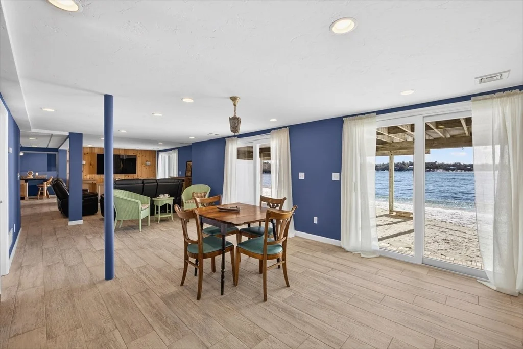 Photo of 357 Lakeside Drive West
