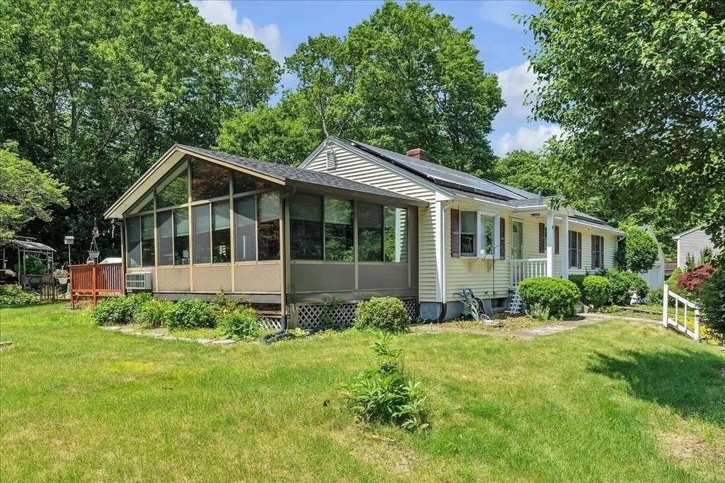 Photo of 33 Dean St.