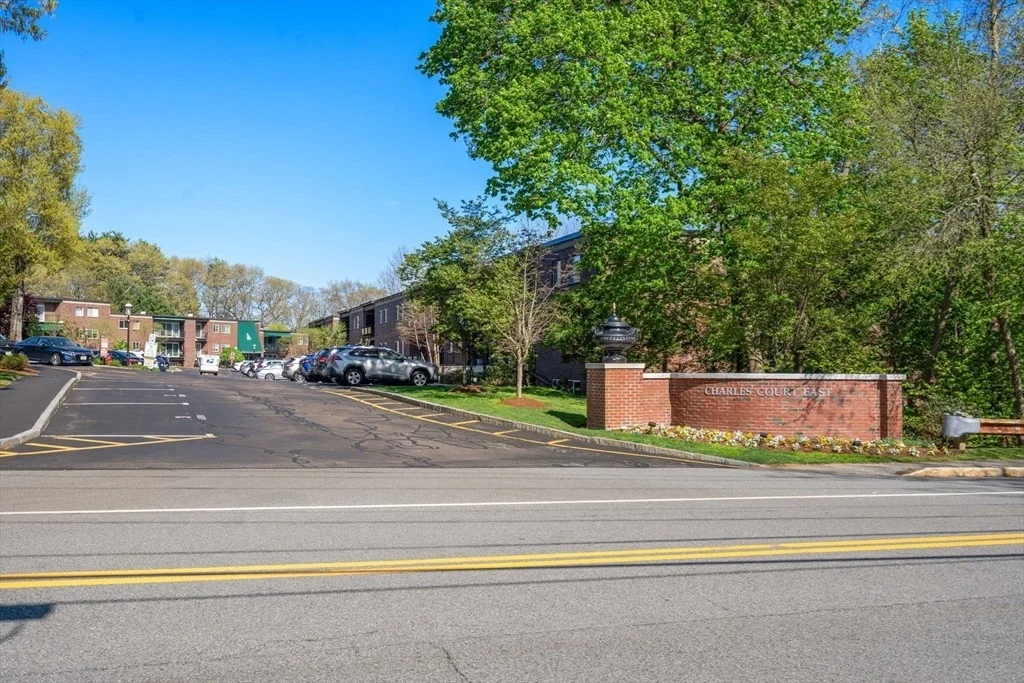 Photo of Unit 124 at 1202 Greendale Avenue