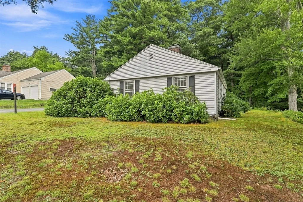 Photo of 92 Oak Hollow Rd