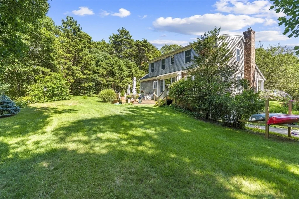 Photo of 419 Satucket Rd