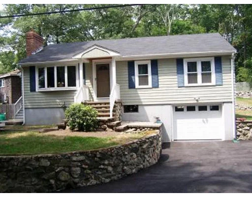 Photo of 6 Avis Rd