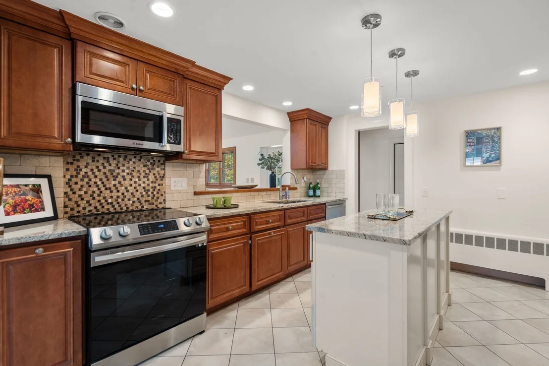 Photo of 139 Webster St
