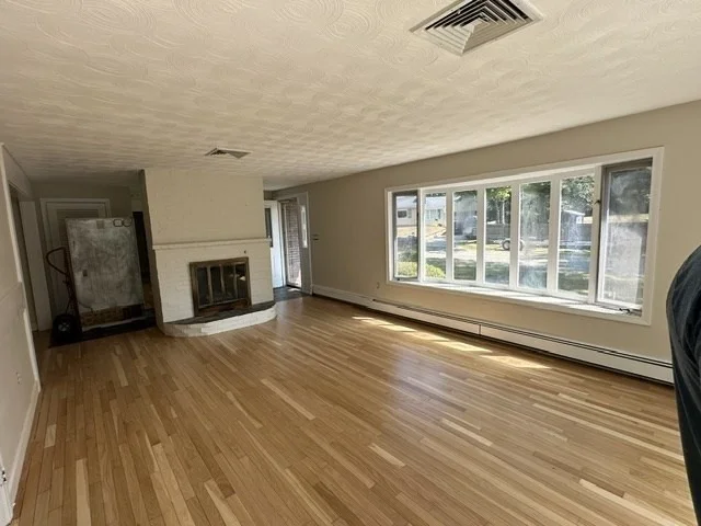 Photo of 27 Lantern Ln
