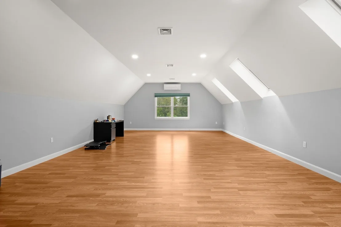 Photo of 2 Wild Meadow Ln