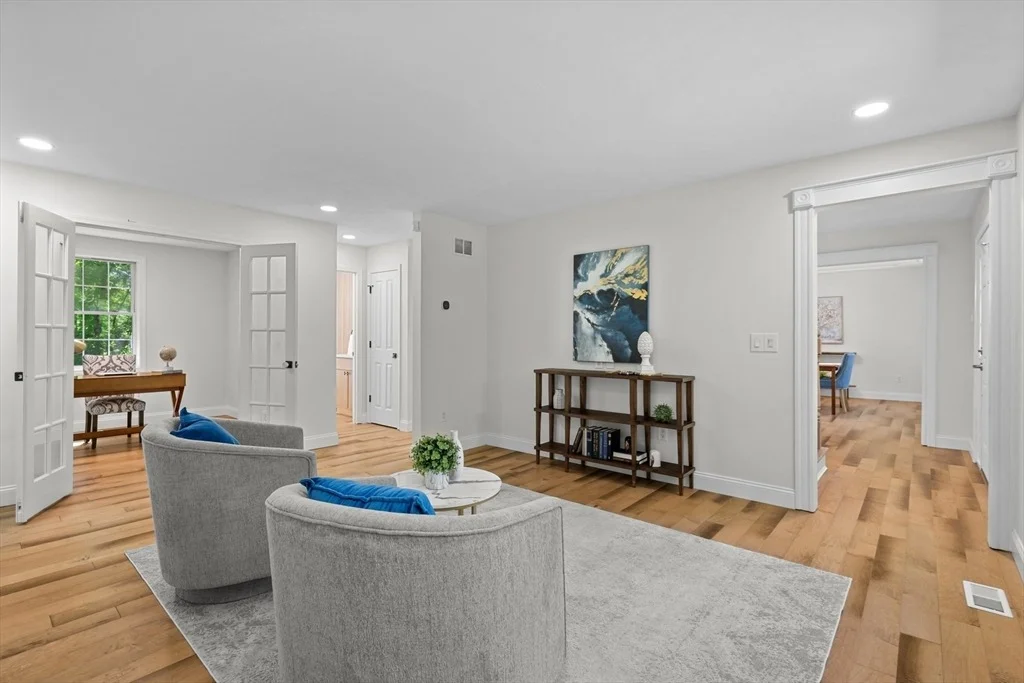 Photo of 128 Memorial Dr