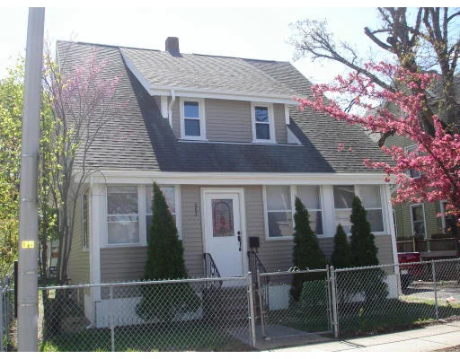 Photo of 683 Carew St