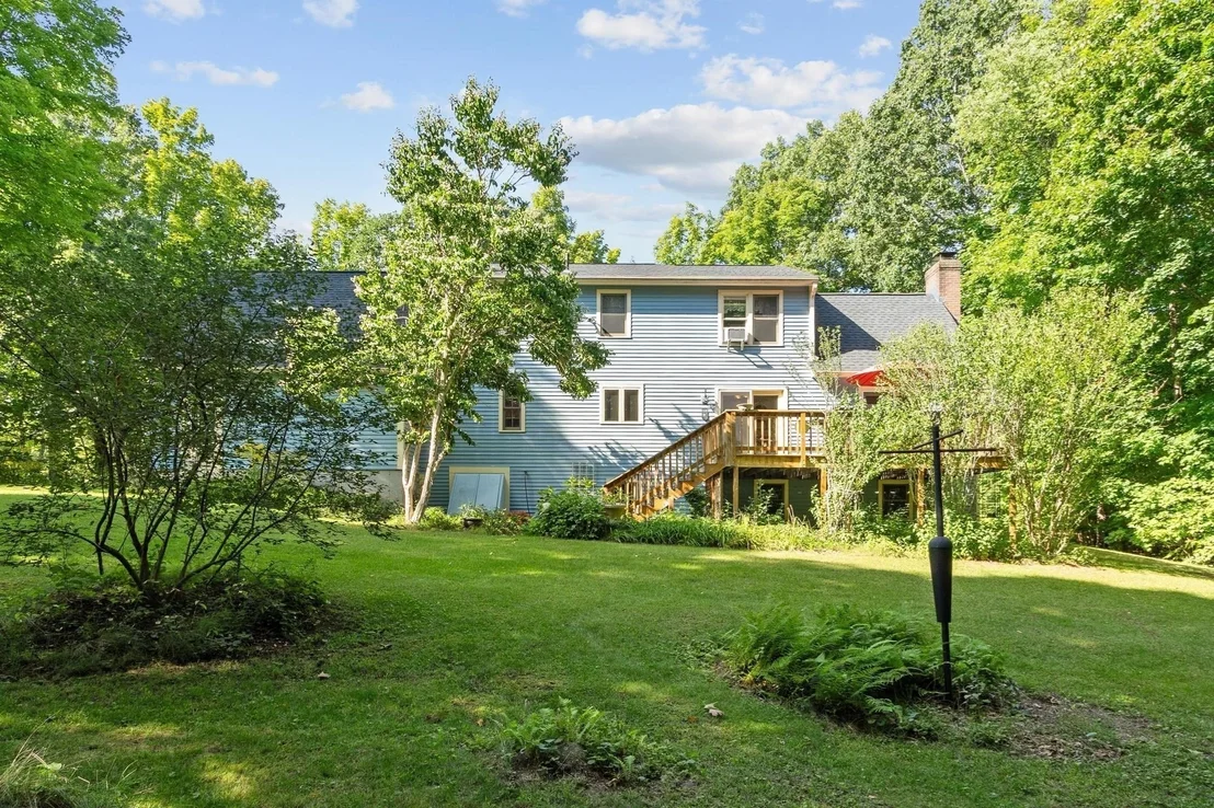 Photo of 144 N Row Rd