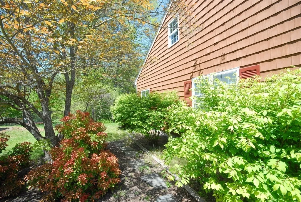 Photo of 95 Bayberry Rd