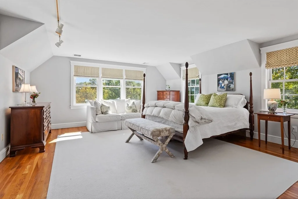 Photo of 612 Lexington