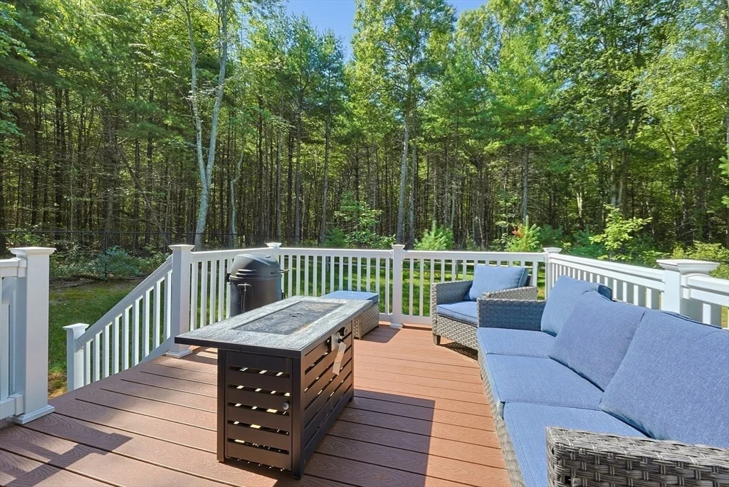 Photo of 74 King Philip Rd