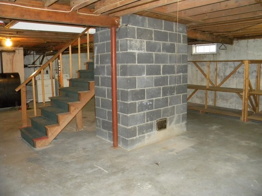 Photo of 21 Lovers Ln