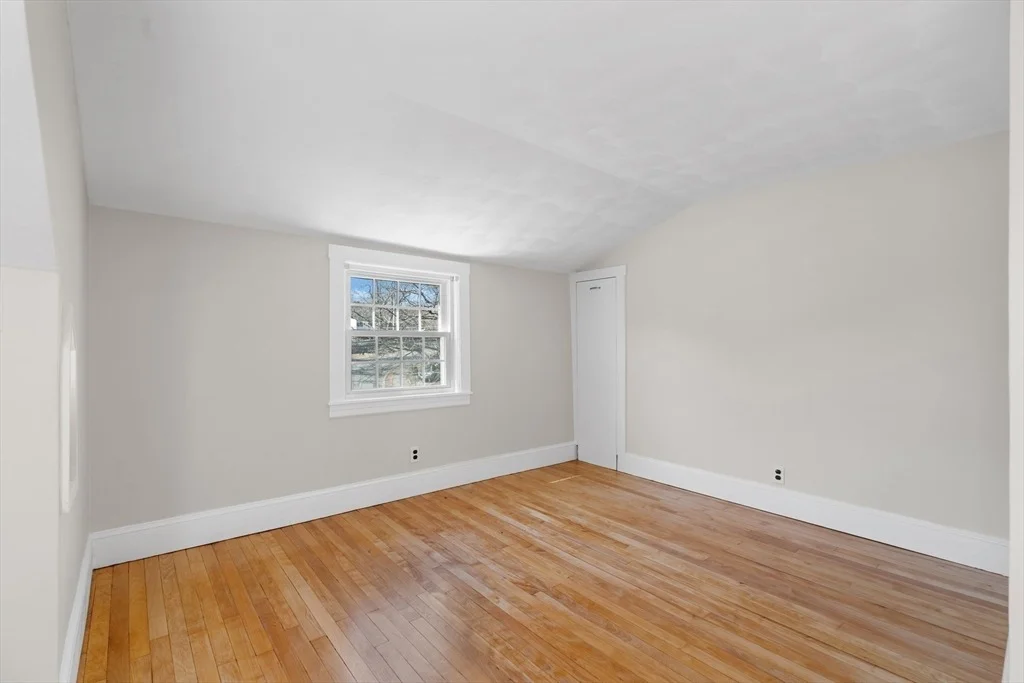Photo of 7 Eisenhower Ave
