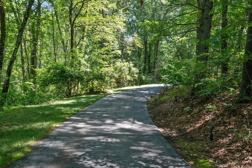 Photo of 4 Meservey Lane