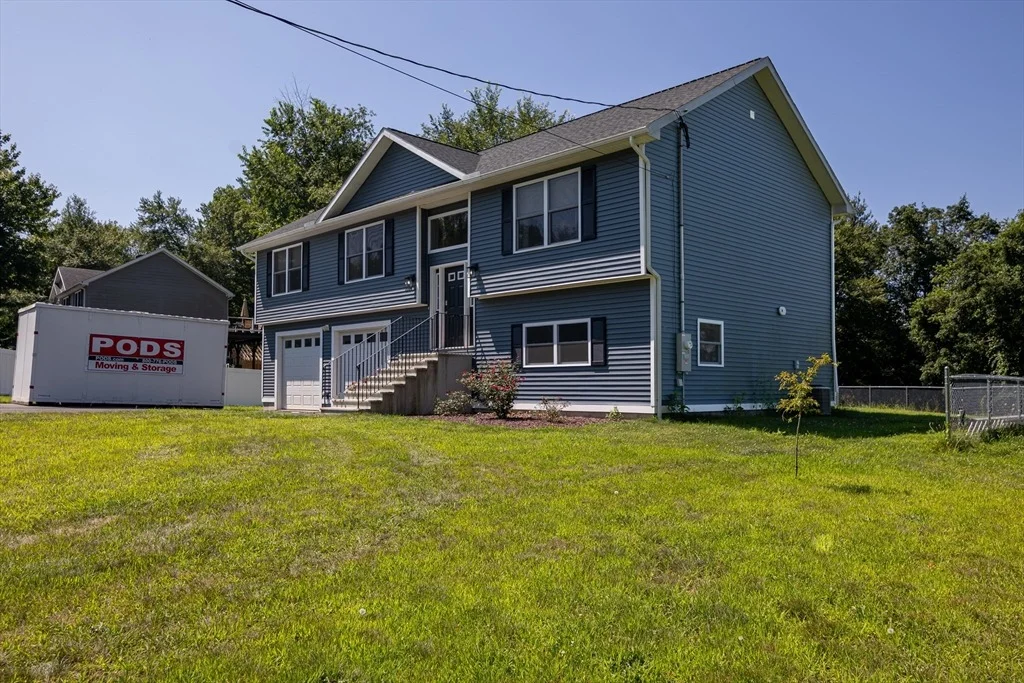 Photo of 1184 School St