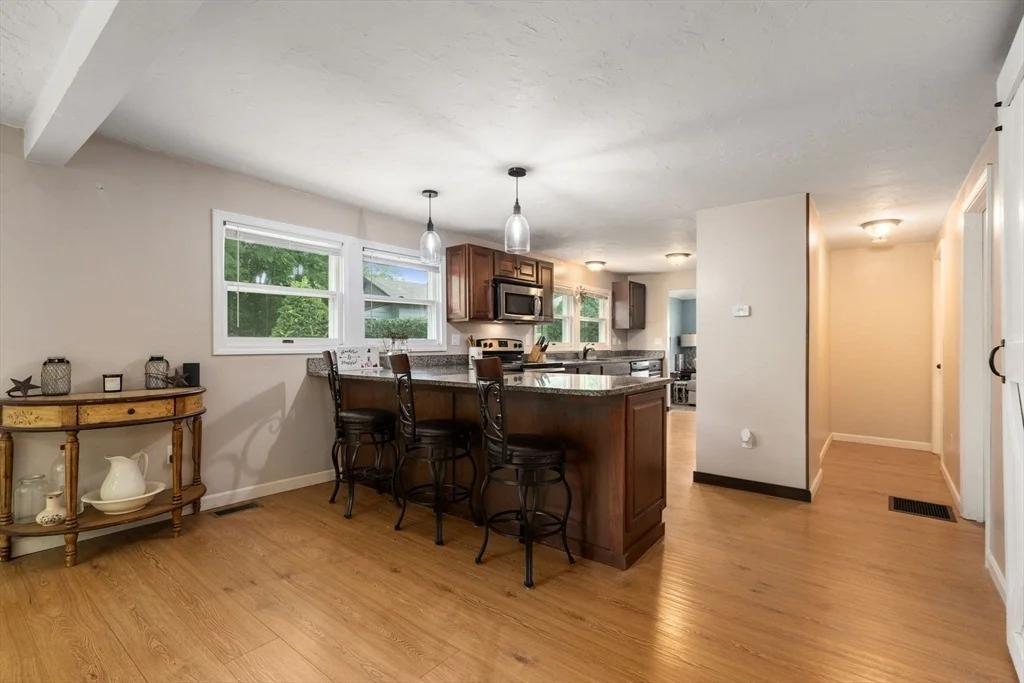 Photo of 10 Riverside Dr
